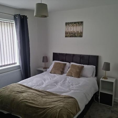 5 Bedroom House - Cheshire Oaks Ellesmere Port Exterior foto
