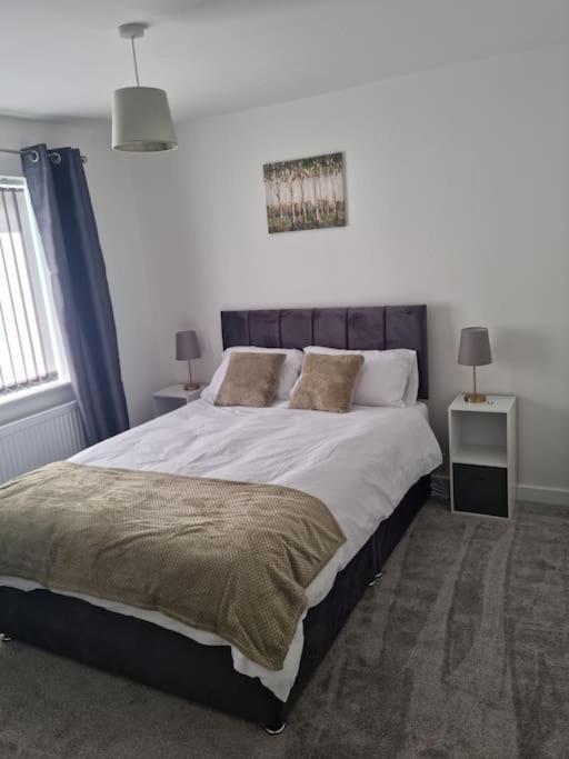 5 Bedroom House - Cheshire Oaks Ellesmere Port Exterior foto